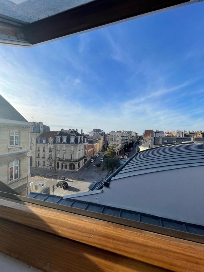 Au Coeur De La Ville De Reims Exteriör bild